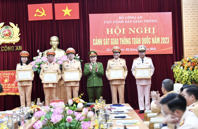 Năm 2022: Xử lý hơn 2,8 triệu trường hợp vi phạm giao thông, phạt tiền hơn 4.124 tỷ đồng - Ảnh 1.