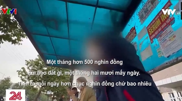 “Nhộn nhịp” xe ô tô cũ nát đưa đón công nhân - Ảnh 2.