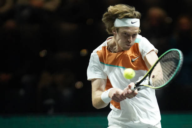 ĐKVĐ Andrey Rublev thẳng tiến vào bán kết giải quần vợt Rotterdam mở rộng - Ảnh 1.