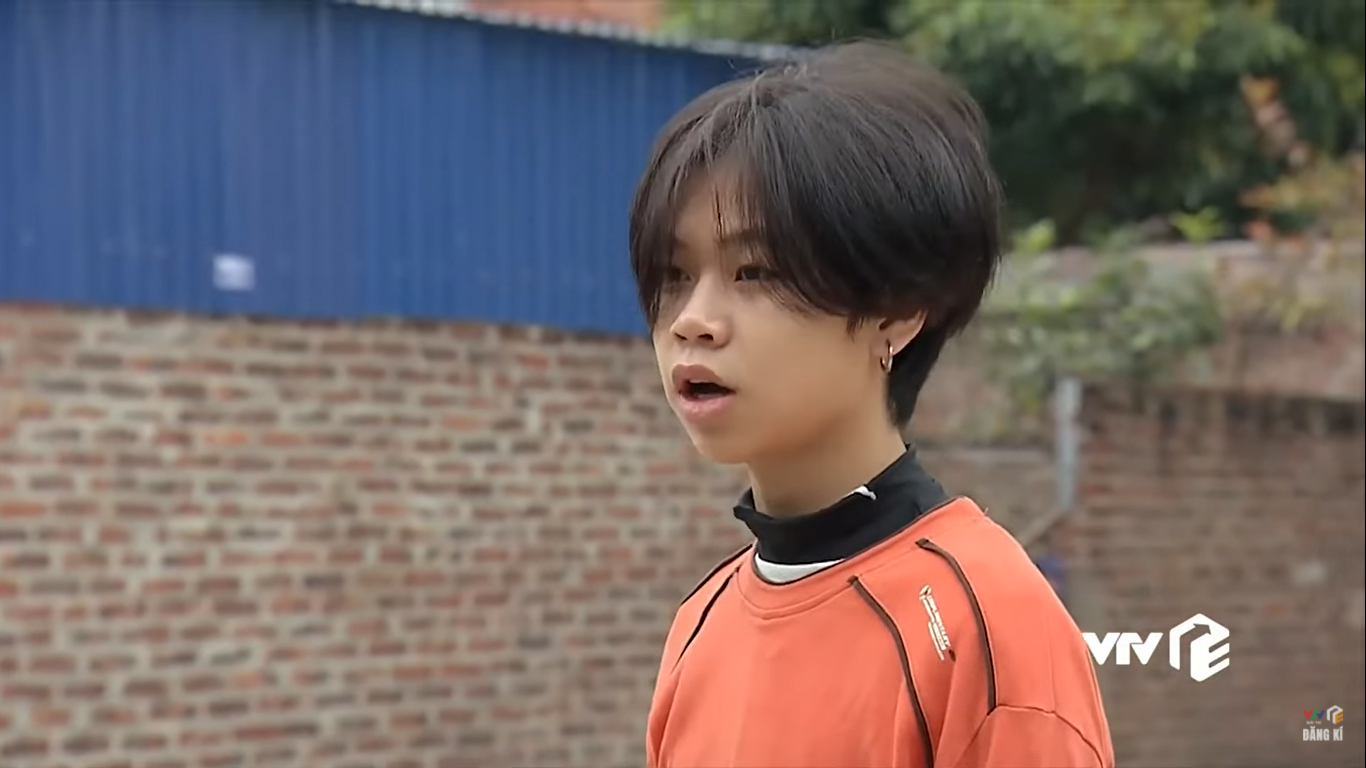 Phố trong làng - Tập 57: Hoàng đã tìm được cô gái định mệnh - Ảnh 5. Phố trong làng - Tập 57: Hoàng đã tìm được cô gái định mệnh - Ảnh 5.