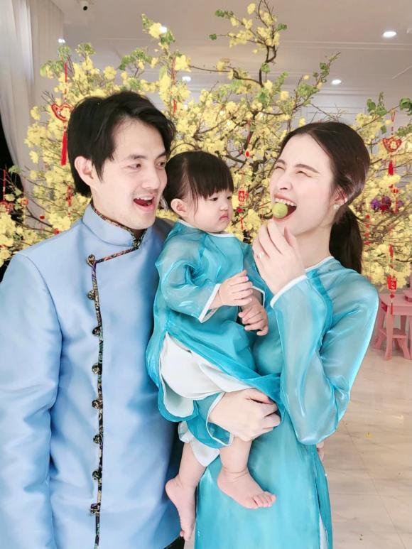 Diễm My 9X, Hoa hậu Ngọc Hân đón Tết bên người yêu, Kiều Minh Tuấn ăn mừng doanh thu phòng vé đầu năm - Ảnh 8. Diễm My 9X, Hoa hậu Ngọc Hân đón Tết bên người yêu, Kiều Minh Tuấn ăn mừng doanh thu phòng vé đầu năm - Ảnh 8.