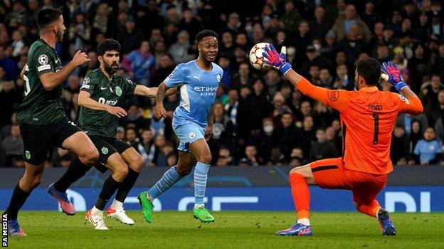 Hòa Sporting Lisbon, Man City vẫn hiên ngang vào tứ kết Champions League - Ảnh 1.