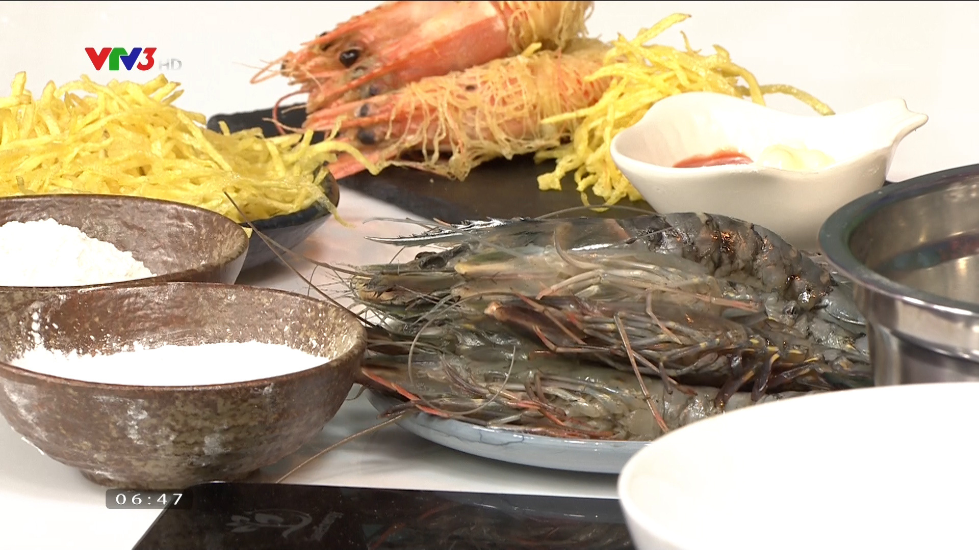 Cách làm món tôm chiên hoàng bào cả nhà đều mê - Ảnh 2. Cách làm món tôm chiên hoàng bào cả nhà đều mê - Ảnh 2.