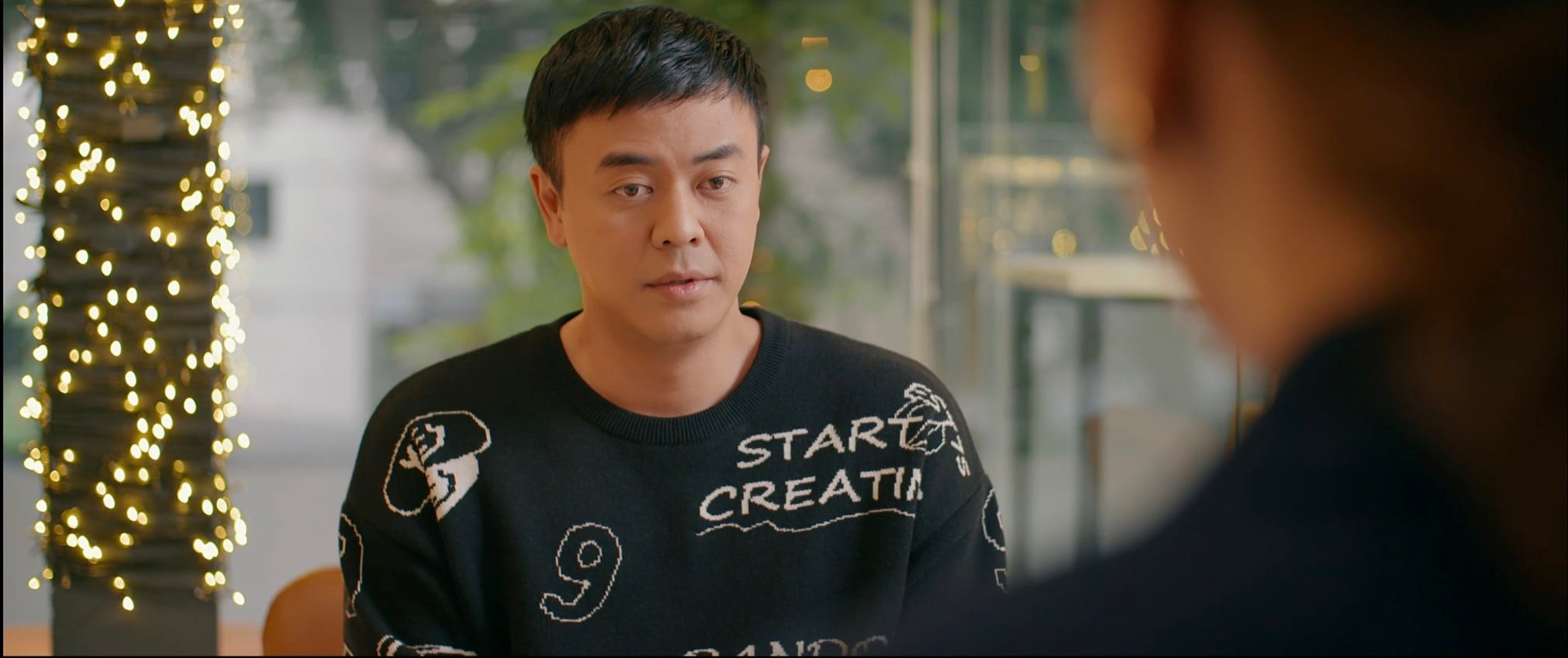 Anh c&oacute; phải đ&agrave;n &ocirc;ng kh&ocirc;ng? - Tập 17: Duy Anh khấp khởi v&igrave; bạn g&aacute;i cũ th&agrave;nh h&agrave;ng x&oacute;m, Tuấn Khang bật kh&oacute;c v&igrave; nhớ mẹ - Ảnh 4.