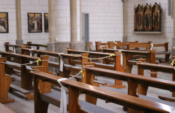 Đại dịch COVID-19 khiến d&acirc;n số giảm ở 73% quận của Mỹ trong năm 2021 - Ảnh 1.