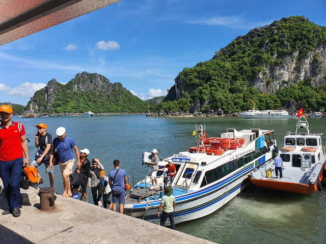 “Nóng” thị trường tour du lịch nội địa - Ảnh 1.