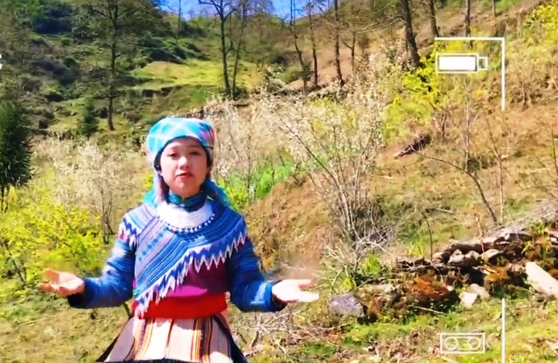 C&ocirc; g&aacute;i d&acirc;n tộc thiểu số l&agrave;m du lịch online - Ảnh 3.