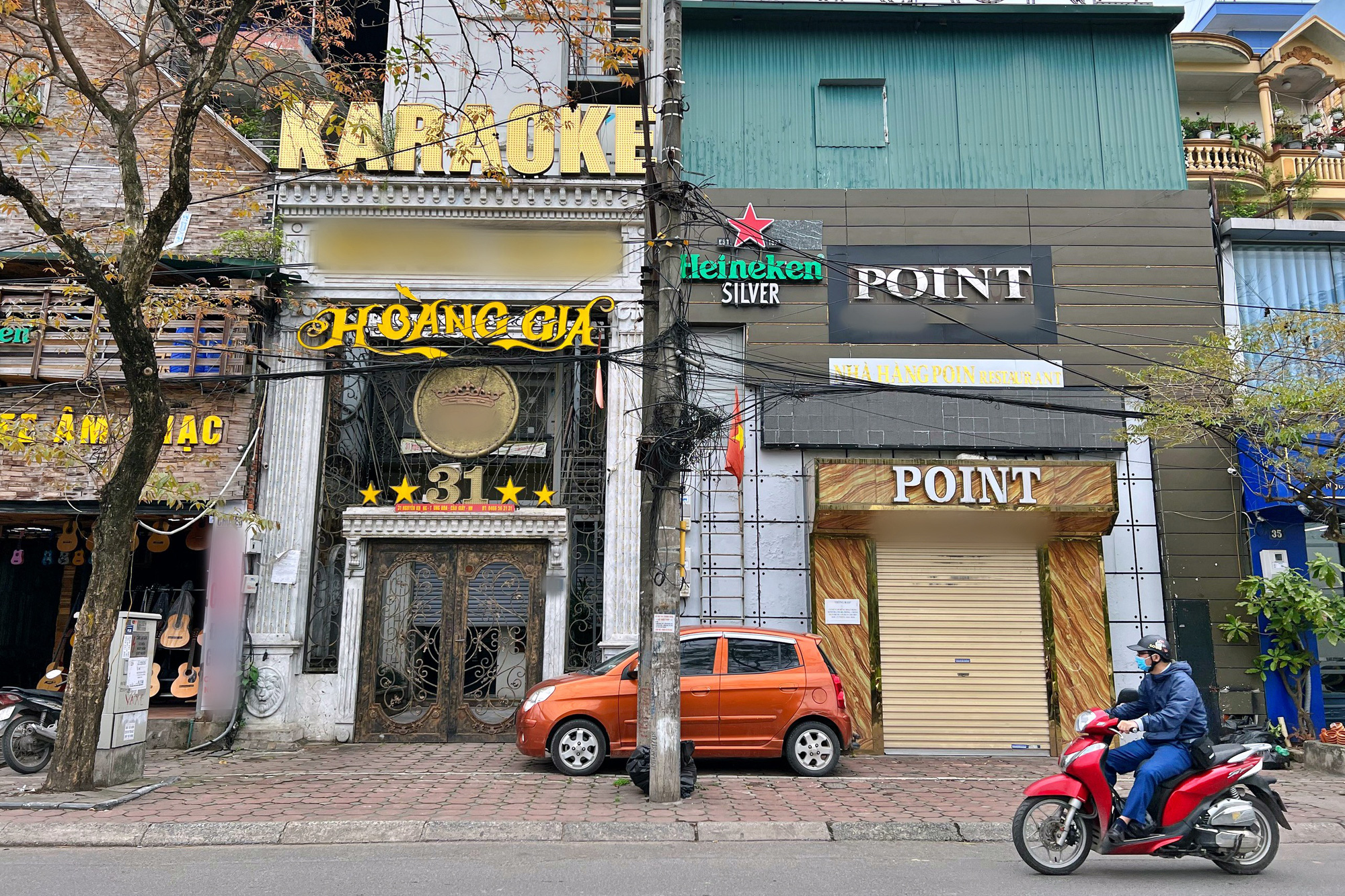 Hà Nội: Dịch COVID-19 đã hạ nhiệt, dịch vụ karaoke, massage… vẫn im lìm - Ảnh 1. Hà Nội: Dịch COVID-19 đã hạ nhiệt, dịch vụ karaoke, massage… vẫn im lìm - Ảnh 1.