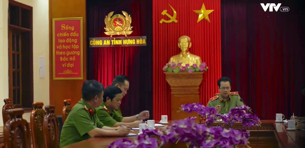 Bão ngầm - Tập 29: Tòng chết, Hải Triều dùng kế dụ rắn ra khỏi hang để bắt Toàn khỉ đốm - Ảnh 8. Bão ngầm - Tập 29: Tòng chết, Hải Triều dùng kế dụ rắn ra khỏi hang để bắt Toàn khỉ đốm - Ảnh 8.