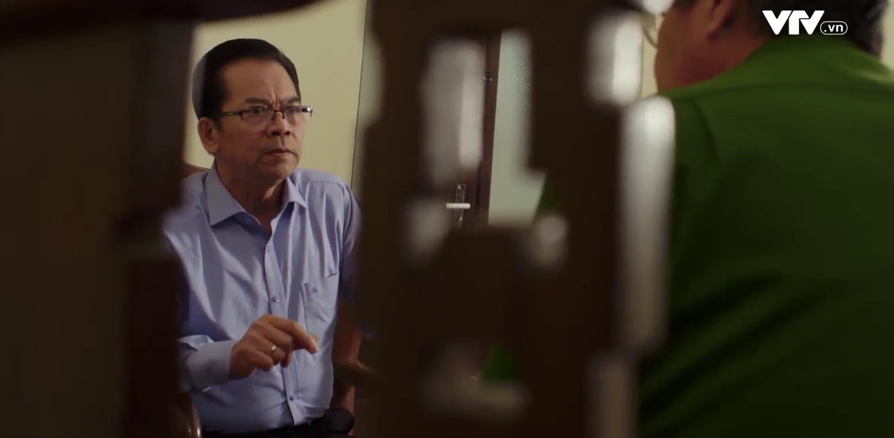 Bão ngầm - Tập 29: Tòng chết, Hải Triều dùng kế dụ rắn ra khỏi hang để bắt Toàn khỉ đốm - Ảnh 19. Bão ngầm - Tập 29: Tòng chết, Hải Triều dùng kế dụ rắn ra khỏi hang để bắt Toàn khỉ đốm - Ảnh 19.