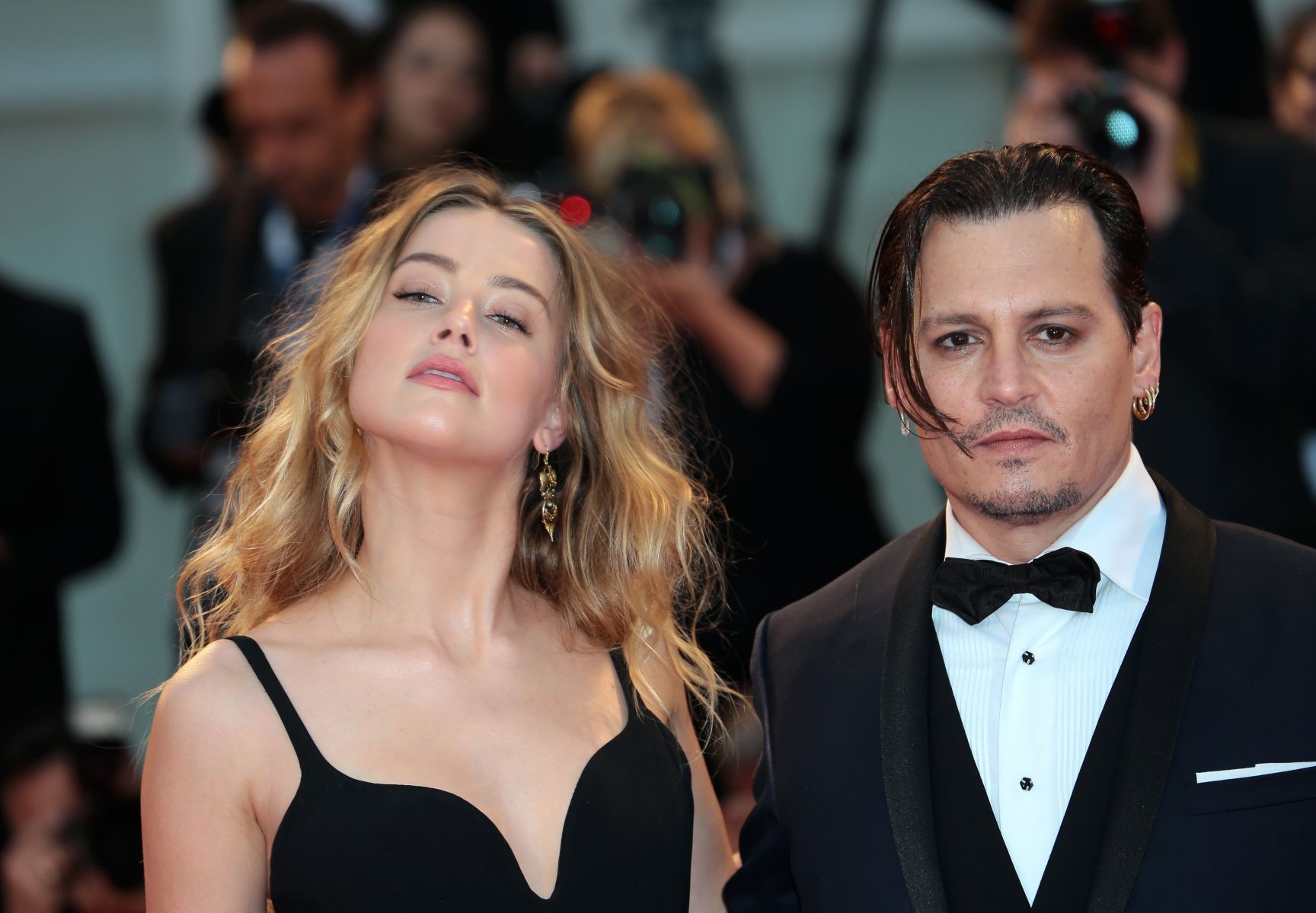 Đưa nhau ra toà, Amber Heard vẫn hy vọng tương lai tích cực với Johnny Depp