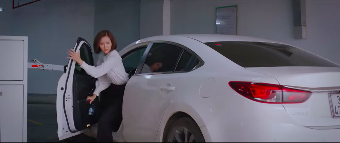 Thương ng&agrave;y nắng về 2 - Tập 10: B&agrave; Nga đồng &yacute; cho V&acirc;n Trang nhận mẹ đẻ - Ảnh 13.