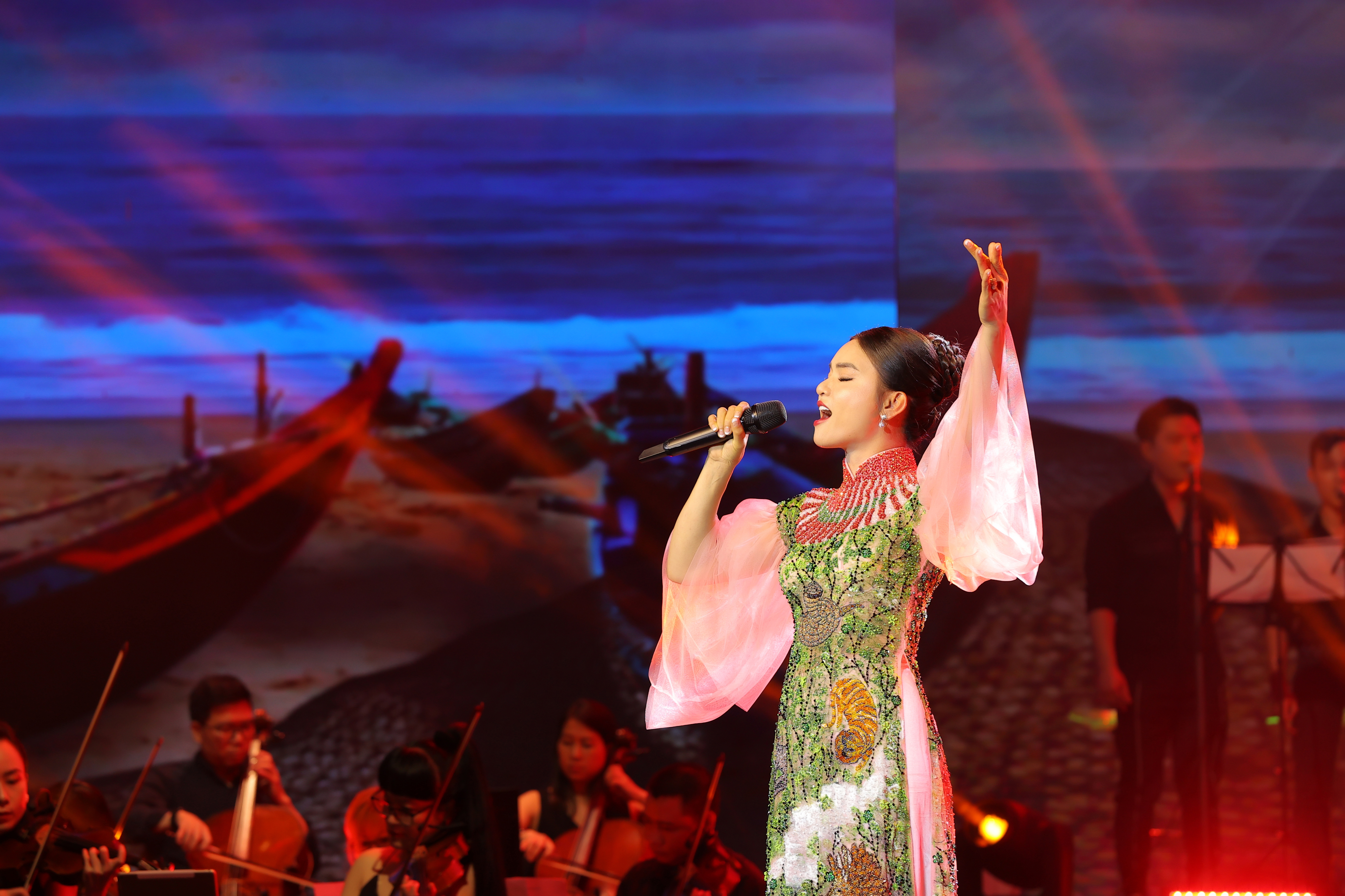 Phạm Phương Thảo thăng hoa trong Con đường &acirc;m nhạc - Ảnh 6.