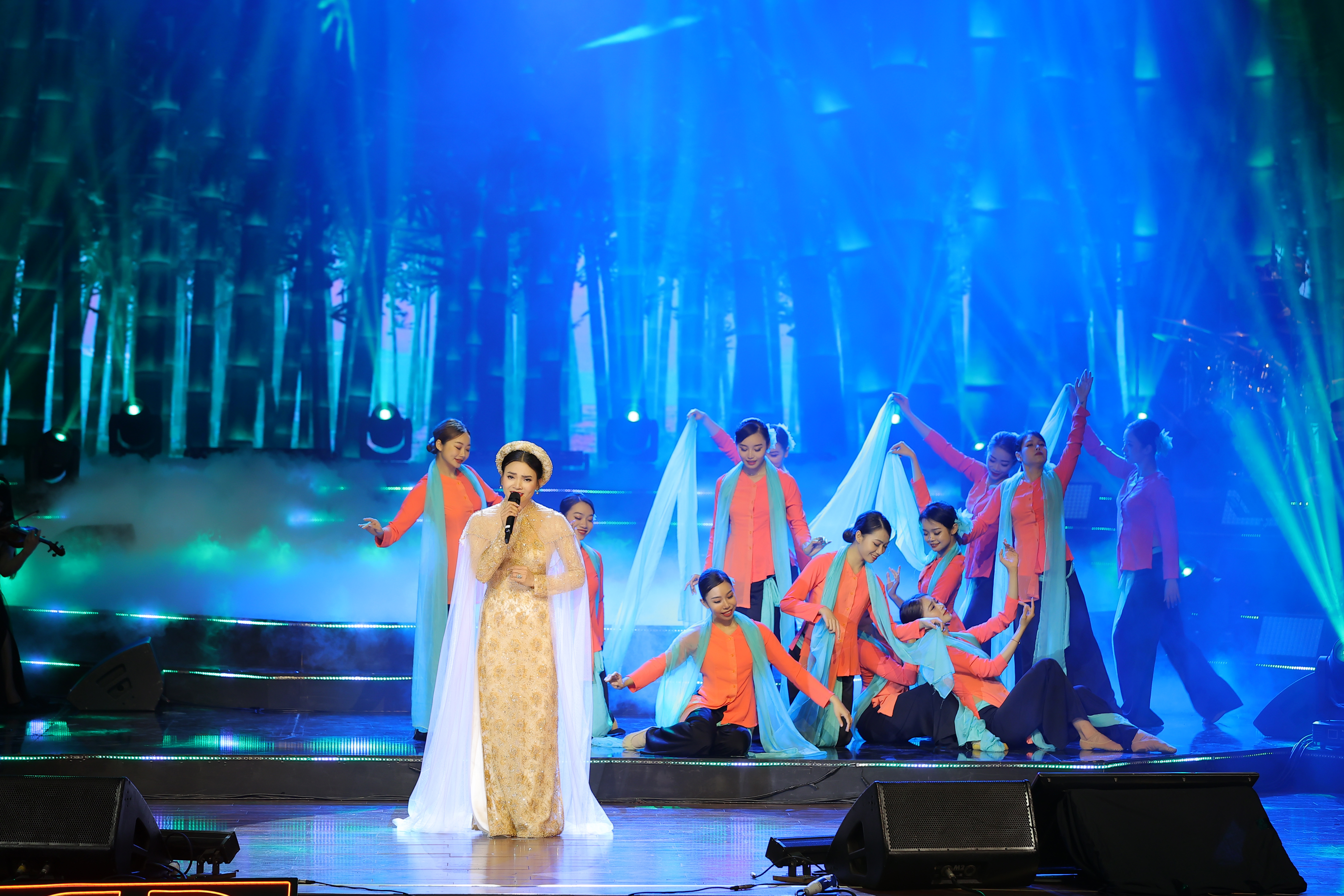 Phạm Phương Thảo thăng hoa trong Con đường &acirc;m nhạc - Ảnh 15.