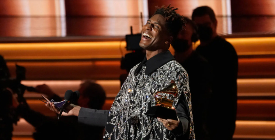 Grammy 2022: “Leave the Door Open” – Silk Sonic thắng giải Ghi âm của năm, Jon Batiste giành Album của năm - Ảnh 1. Grammy 2022: “Leave the Door Open” – Silk Sonic thắng giải Ghi âm của năm, Jon Batiste giành Album của năm - Ảnh 1.