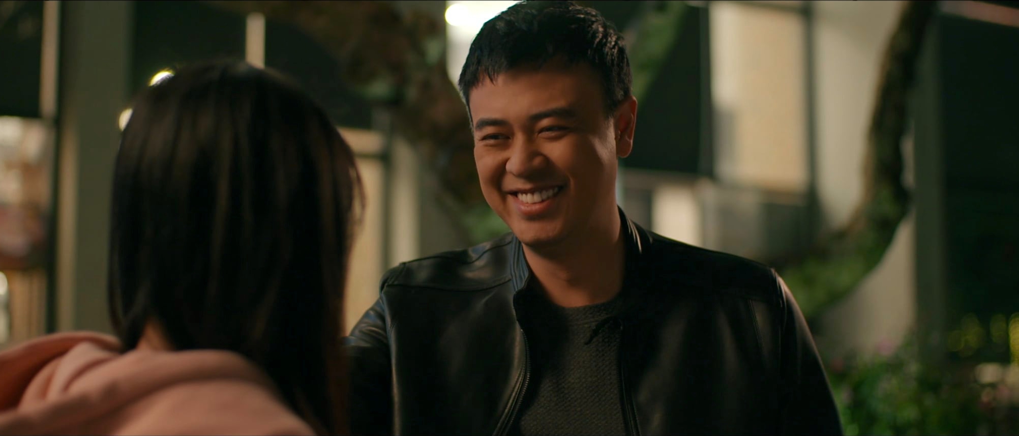 Anh c&oacute; phải đ&agrave;n &ocirc;ng kh&ocirc;ng? - Tập 23: Sau c&aacute;i t&aacute;t, Mai Ngọc v&agrave; Tuấn Khang lại gần nhau hơn - Ảnh 2.