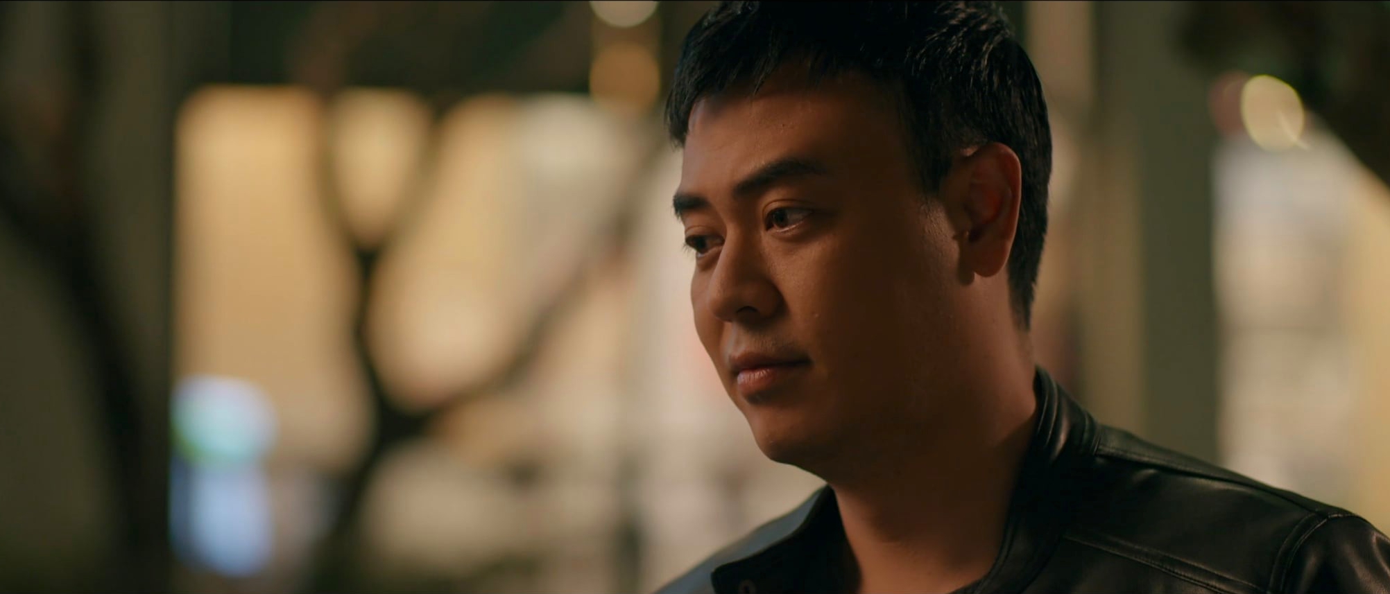 Anh c&oacute; phải đ&agrave;n &ocirc;ng kh&ocirc;ng? - Tập 23: Sau c&aacute;i t&aacute;t, Mai Ngọc v&agrave; Tuấn Khang lại gần nhau hơn - Ảnh 1.