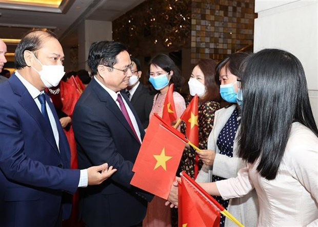 
PM Chinh was welcomed by officials from the Vietnamese Embassy in the US (Photo: VNA)
