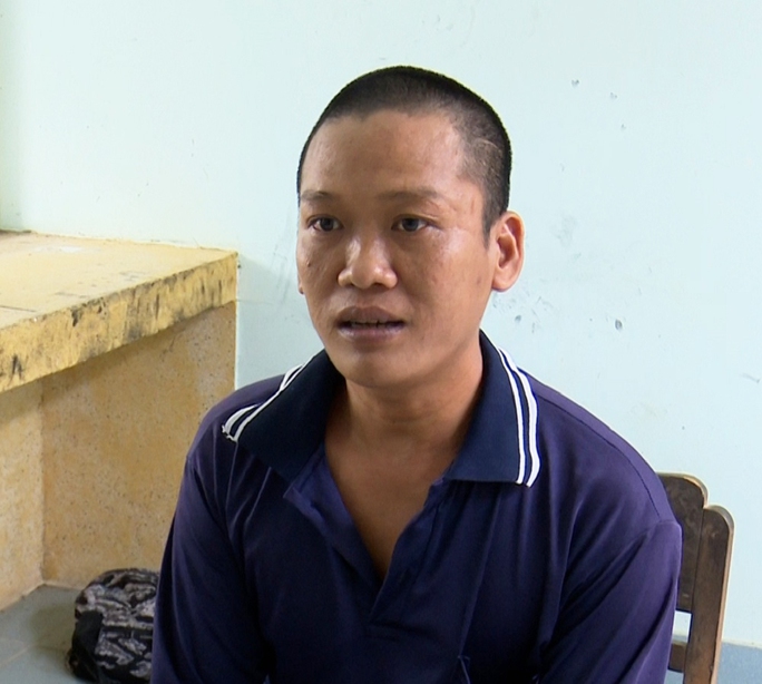 Bị h&agrave;ng x&oacute;m d&ugrave;ng b&uacute;a đ&aacute;nh su&yacute;t chết v&igrave;... h&aacute;t karaoke qu&aacute; lớn - Ảnh 1.