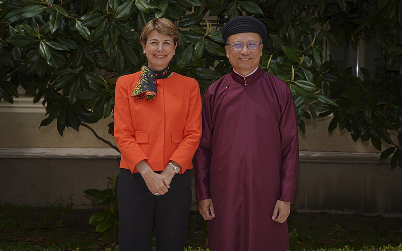
Vietnamese Ambassador to France and Monaco Dinh Toan Thang meets Minister of Foreign Affairs and Cooperation of Monaco Isabelle Berro Amadei. (Photo: NDO)
