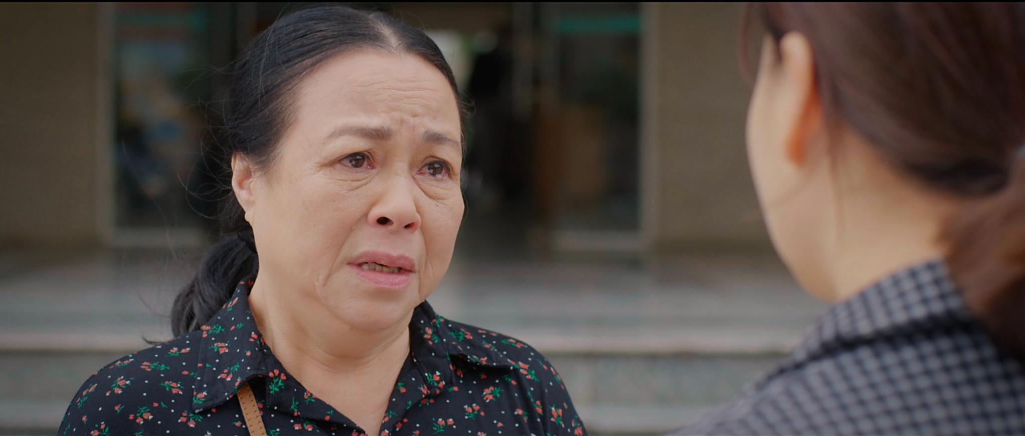 Thương ng&agrave;y nắng về 2 - Tập 25: Ng&agrave;y Kh&aacute;nh - Đức ly h&ocirc;n, trời đổ cơn mưa lớn tan n&aacute;t cả c&otilde;i l&ograve;ng - Ảnh 5.