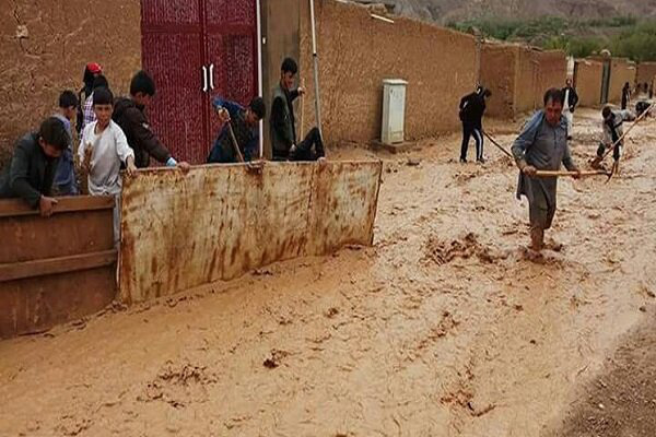 Mưa lớn gây lũ lụt ở Afghanistan khiến hàng chục người thiệt mạng, phá hủy hàng trăm ngôi nhà - Ảnh 1. Mưa lớn gây lũ lụt ở Afghanistan khiến hàng chục người thiệt mạng, phá hủy hàng trăm ngôi nhà - Ảnh 1.
