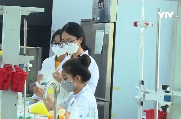 Thực hiện tự chủ, nhiều trường đại học đồng loạt tăng học phí - Ảnh 1.