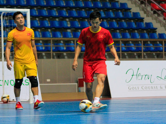 SEA Games 31 | ĐT futsal nam Việt Nam bắt đầu tập luyện tại Hà Nam - Ảnh 2.