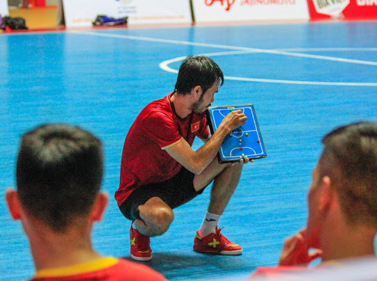 SEA Games 31 | ĐT futsal nam Việt Nam bắt đầu tập luyện tại Hà Nam - Ảnh 1.