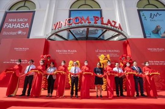 Vincom đồng loạt khai trương 2 trung tâm thương mại mới tại Tiền Giang và Bạc Liêu - Ảnh 1. Vincom đồng loạt khai trương 2 trung tâm thương mại mới tại Tiền Giang và Bạc Liêu - Ảnh 1.