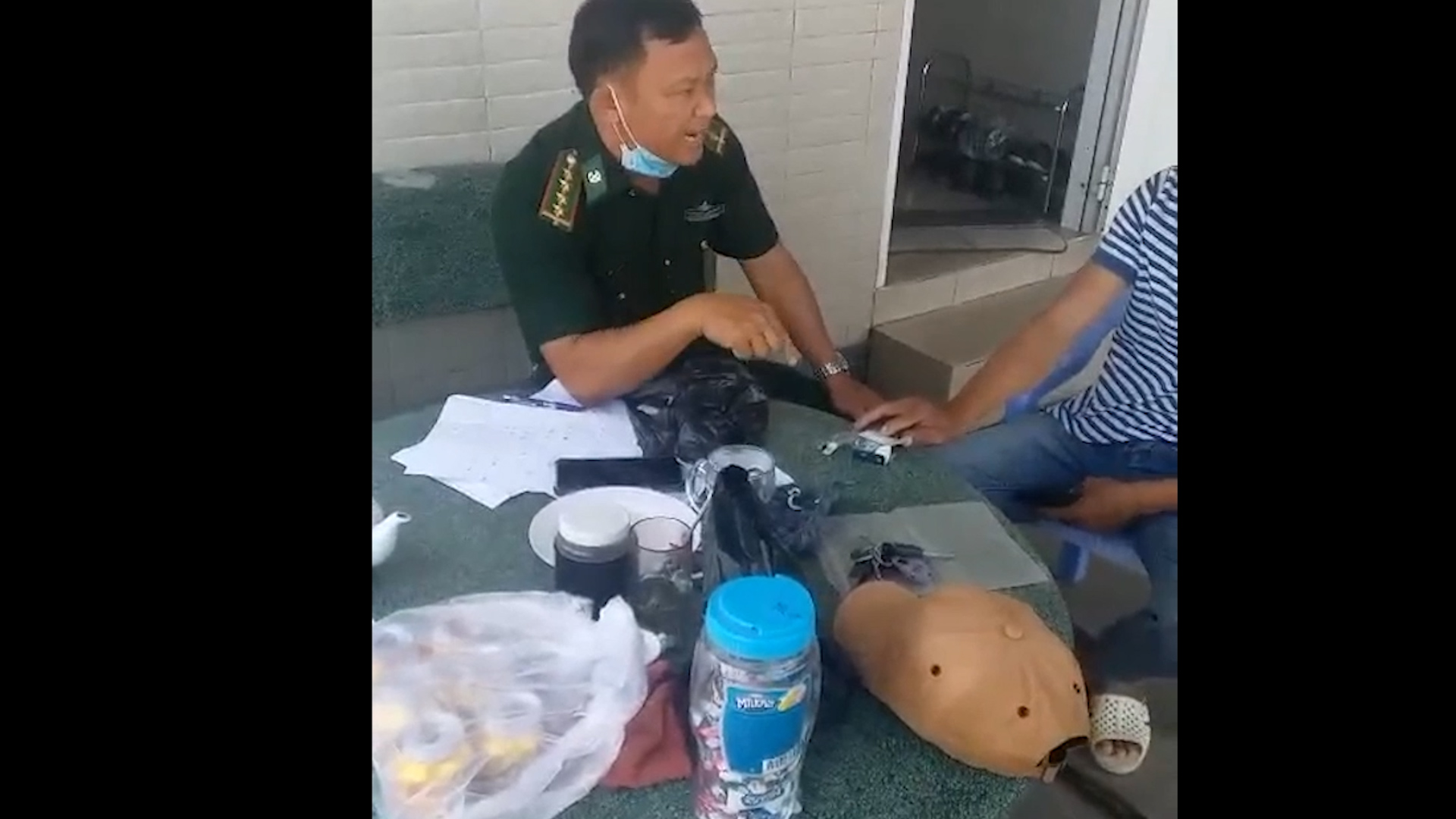 Bà Rịa - Vũng Tàu: Liên tiếp triệt phá 2 vụ tàng trữ trái phép chất ma túy đá - Ảnh 2. Bà Rịa - Vũng Tàu: Liên tiếp triệt phá 2 vụ tàng trữ trái phép chất ma túy đá - Ảnh 2.