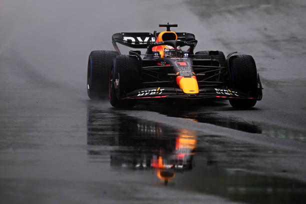 GP Canada | Max Verstappen giành vị trí xuất phát đầu tiên - Ảnh 1.