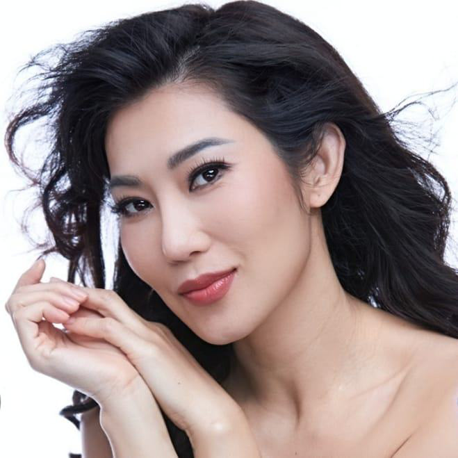 Phía sau vai Ong chúa Bão ngầm đa sắc màu của Kim Phượng - Ảnh 7. Phía sau vai Ong chúa Bão ngầm đa sắc màu của Kim Phượng - Ảnh 7.