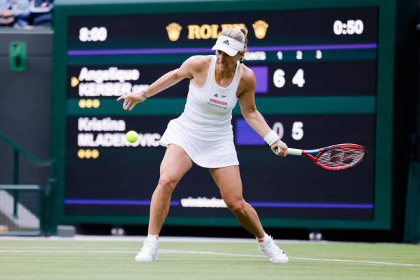 Angelique Kerber, Emma Raducanu khởi đầu thuận lợi tại Wimbledon - Ảnh 1.