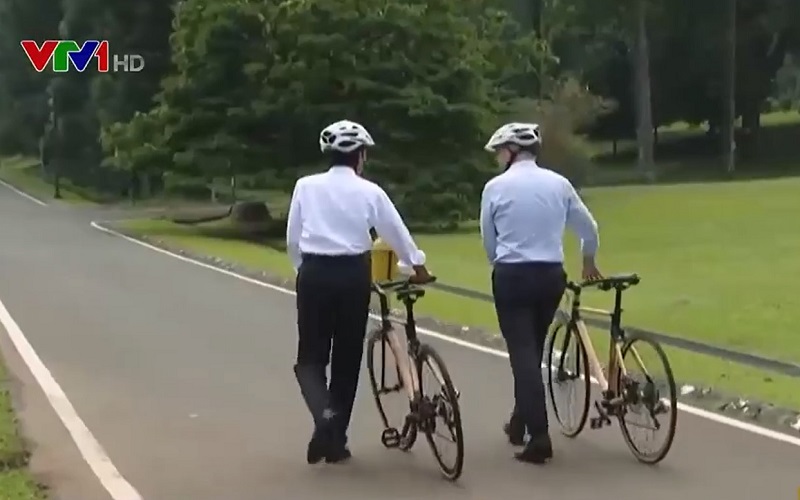 Xe đạp tre của một nghệ nhân đồ gỗ Indonesia - Ảnh 1. Xe đạp tre của một nghệ nhân đồ gỗ Indonesia - Ảnh 1.