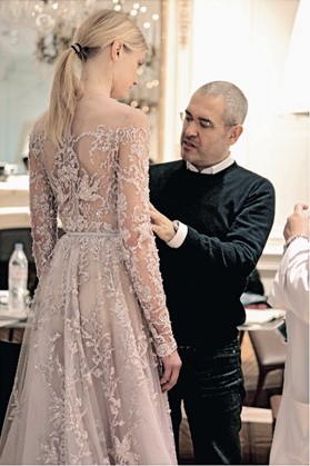 ELIE SAAB làm dinh thự Haute Couture tại Việt Nam - Ảnh 1.