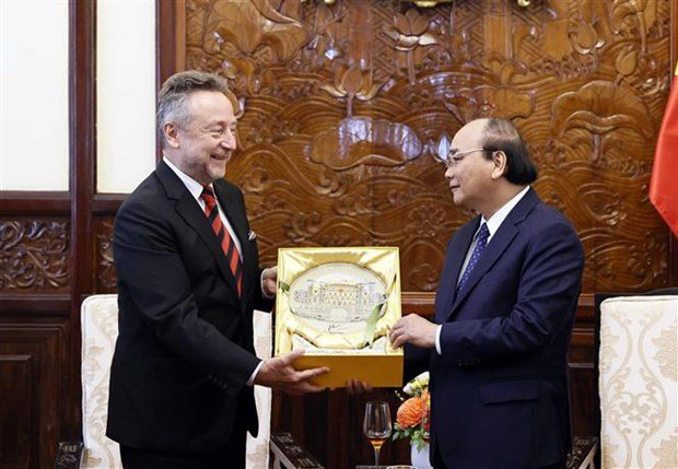 
President Phuc receives outgoing Czech Ambassador Vitezslav Grepl. (Photo: VNA)
