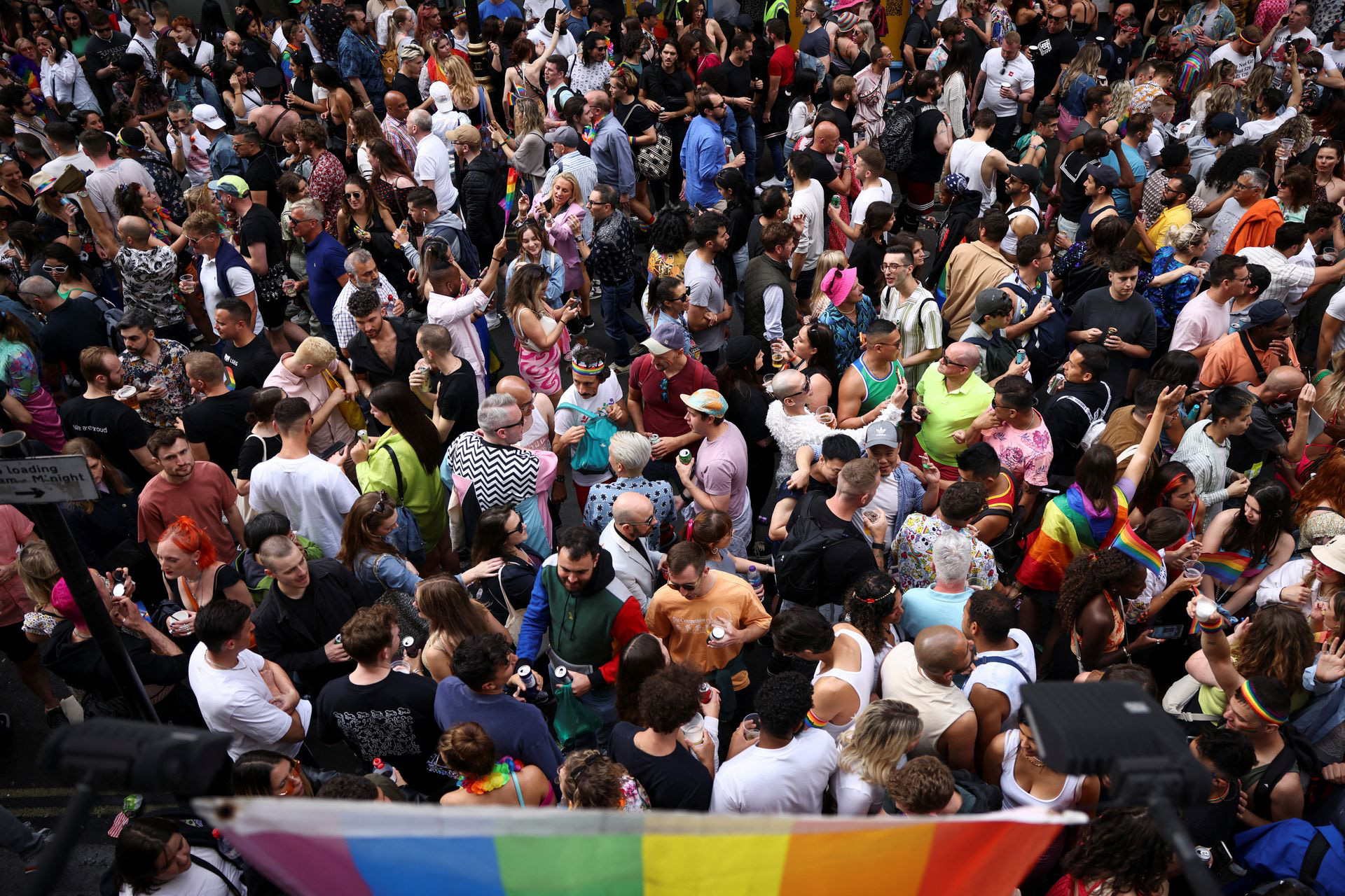 Hơn 1 triệu người tham gia cuộc diễu hành Tự hào tại London, Anh