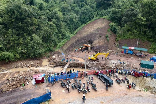 Vụ sập hầm thủy điện tại Nậm Pồ: Khó tiếp cận vị trí công nhân mất tích - Ảnh 2. Vụ sập hầm thủy điện tại Nậm Pồ: Khó tiếp cận vị trí công nhân mất tích - Ảnh 2.