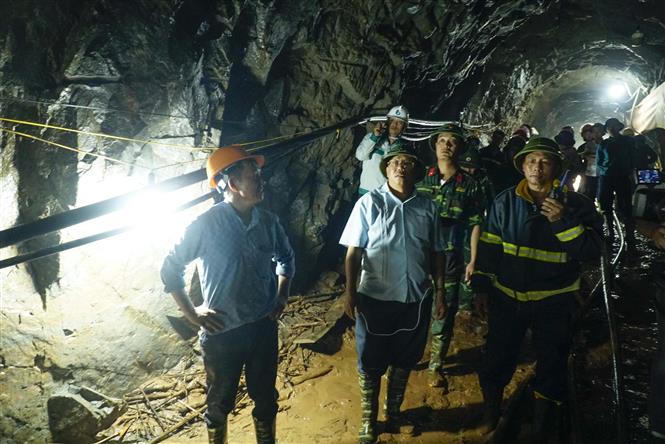 Vụ sập hầm thủy điện tại Nậm Pồ: Khó tiếp cận vị trí công nhân mất tích - Ảnh 6. Vụ sập hầm thủy điện tại Nậm Pồ: Khó tiếp cận vị trí công nhân mất tích - Ảnh 6.