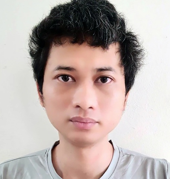 Tạm giữ đối tượng dùng đao đâm 3 cháu nhỏ - Ảnh 1.