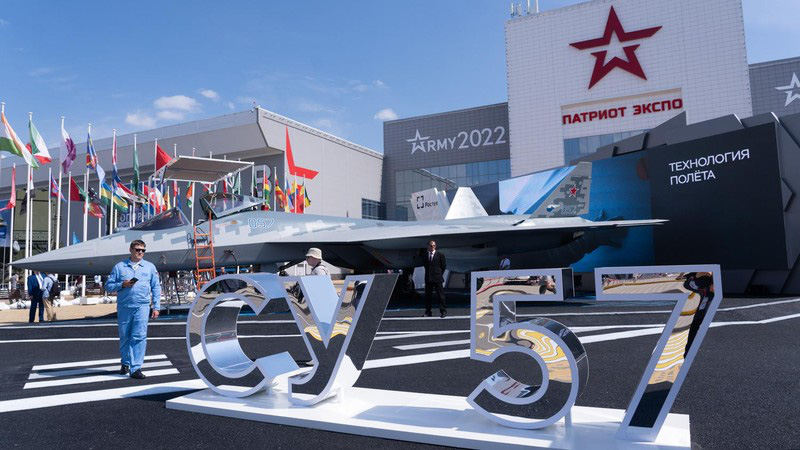 Nga tr&igrave;nh l&agrave;ng vũ kh&iacute; hiện đại tại diễn đ&agrave;n qu&acirc;n sự kỹ thuật quốc tế Army 2022 - Ảnh 1.