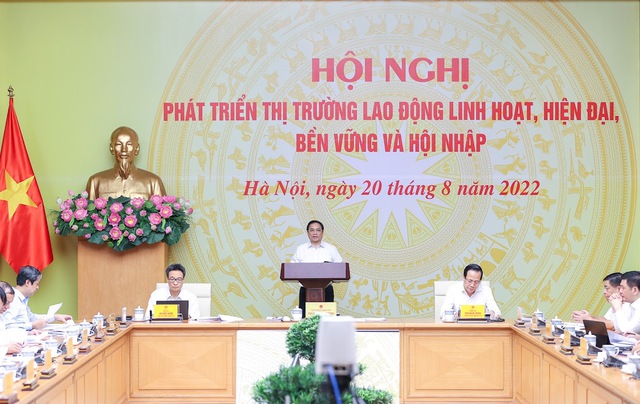 Thủ tướng Chính phủ: Phát triển nguồn nhân lực là một trong ba khâu đột phá chiến lược - Ảnh 2.