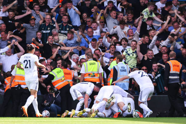 Leeds United 3-0 Chelsea: Địa chấn tại Elland Road - Ảnh 2.