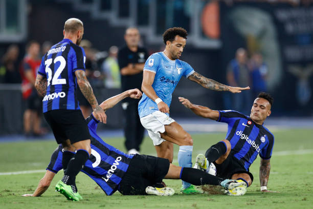 Đại thắng Inter Milan, Lazio chiếm ngôi đầu Serie A - Ảnh 1.