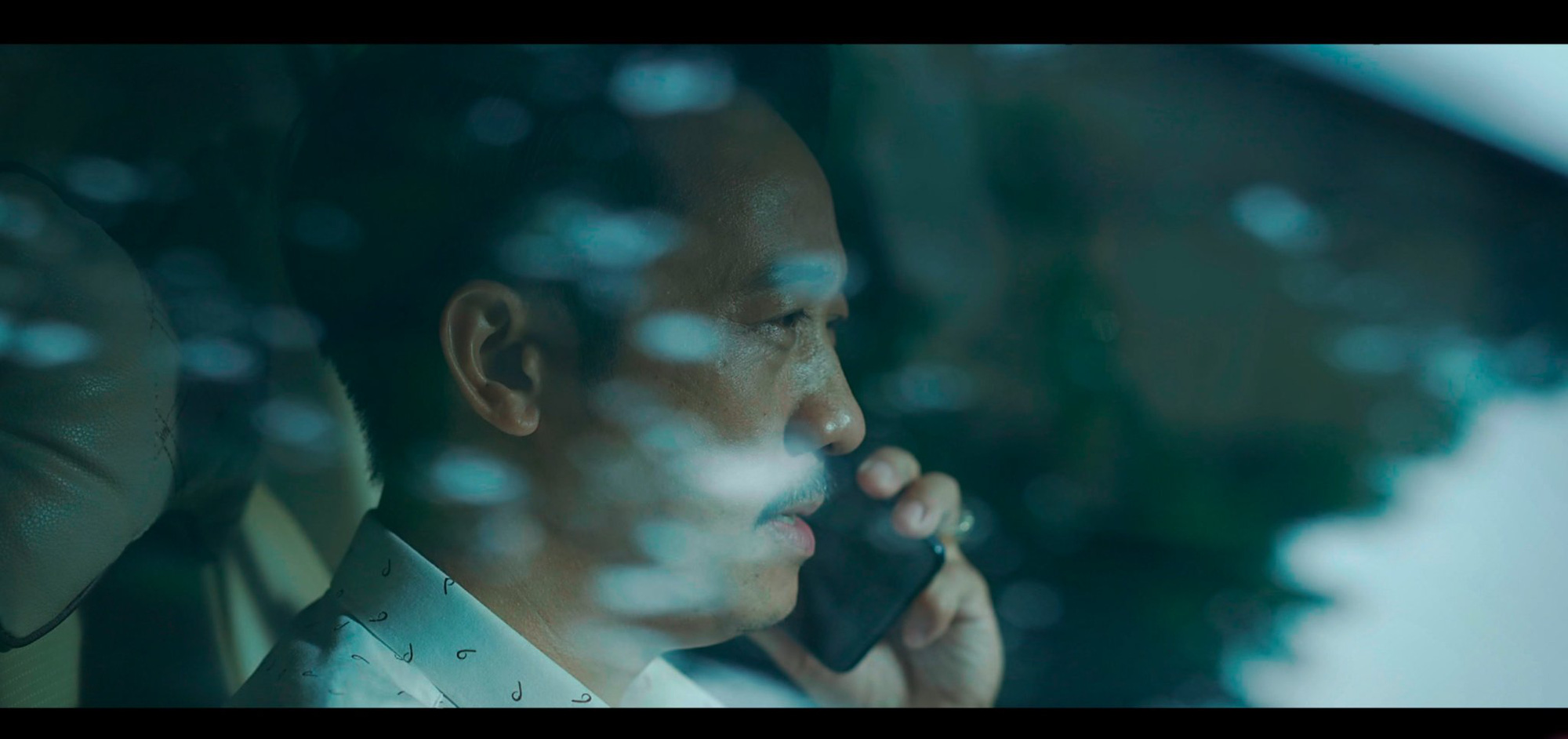 Đấu trí - Tập 11: Muốn thoát cảnh tù tội, Giám đốc CDC tỉnh chỉ có cách giả điên - Ảnh 11. Đấu trí - Tập 11: Muốn thoát cảnh tù tội, Giám đốc CDC tỉnh chỉ có cách giả điên - Ảnh 11.