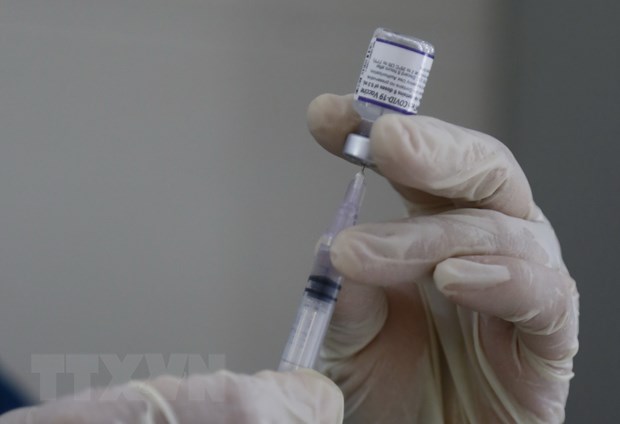 TP Hồ Chí Minh tiêm vaccine ngừa COVID-19 cho trẻ trước khi nhập học - Ảnh 1.