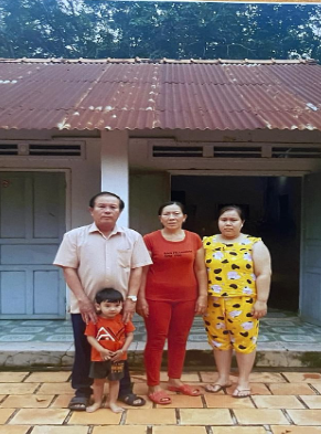 Người lao động nghèo đau đớn vì không có tiền chữa bệnh cho con - Ảnh 2. Người lao động nghèo đau đớn vì không có tiền chữa bệnh cho con - Ảnh 2.