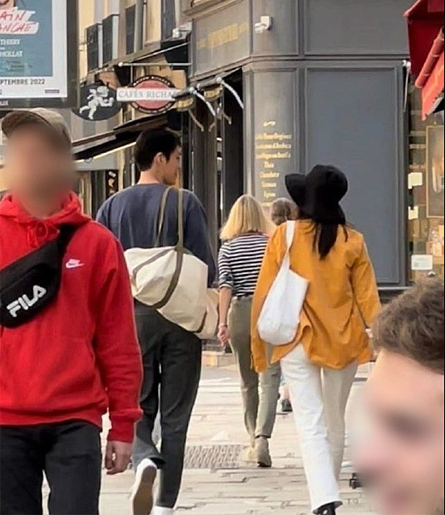 Kim Woo Bin và Shin Min Ah đi nghỉ ở Paris - Ảnh 2.