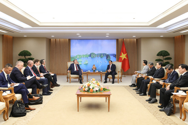 Chủ tịch Ủy ban Thương mại quốc tế Nghị viện EU: Việt Nam là điểm đến số 1 ở ASEAN - Ảnh 4.